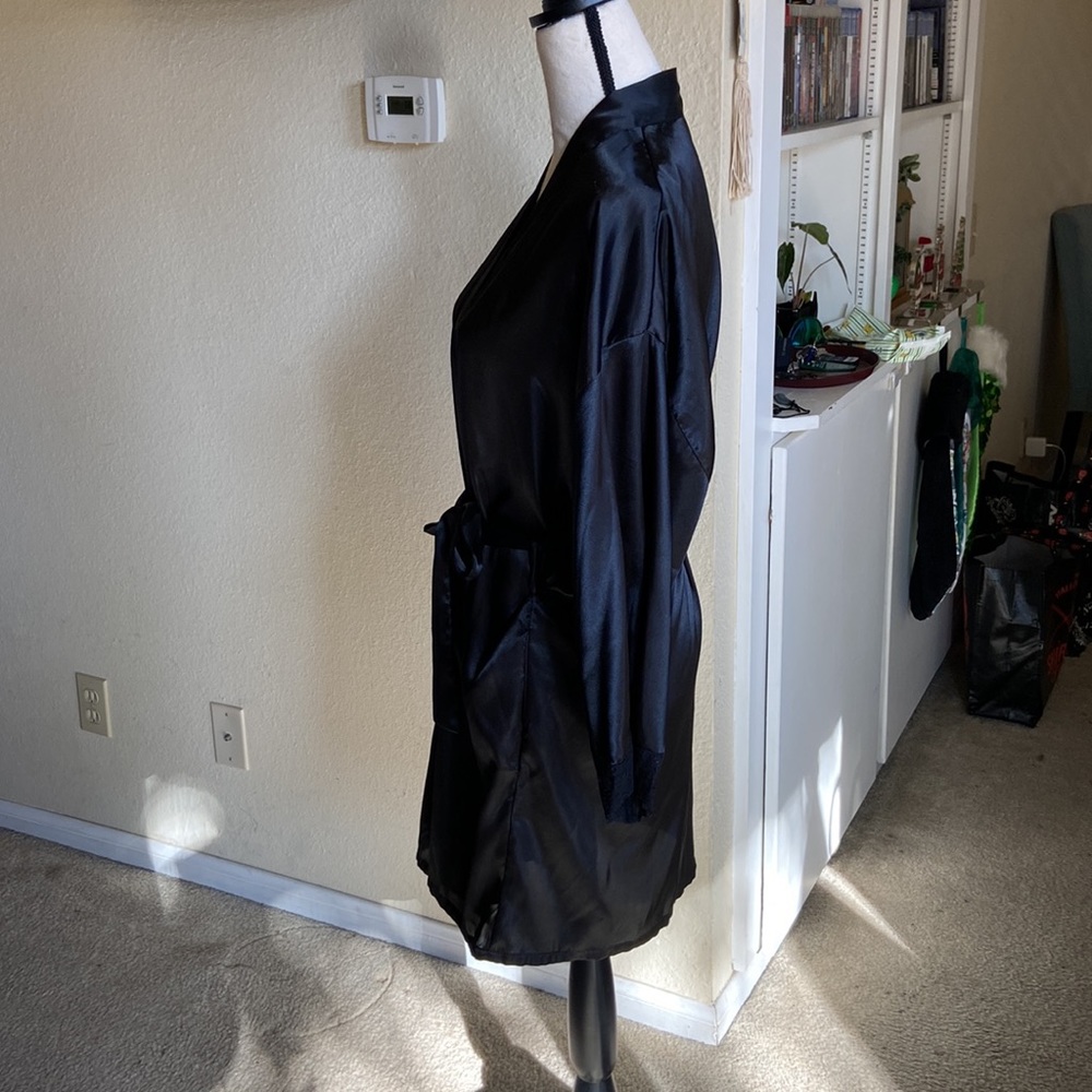 Frederick’s of Hollywood Robe - Picture 5 of 8